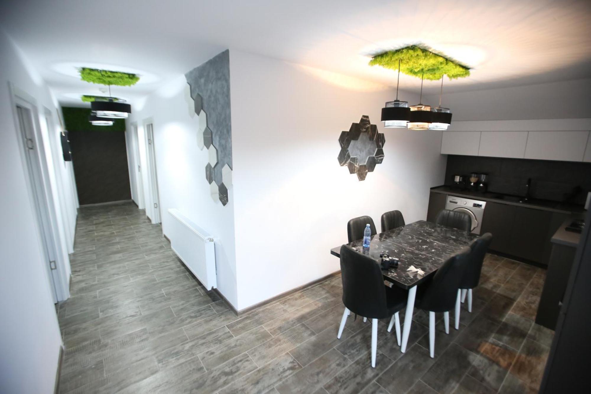 Casa Kevin Hotel นาโวดาริ ภายนอก รูปภาพ
